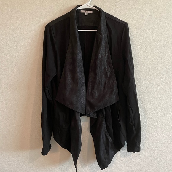 CAbi Owens Waterfall Drape Faux Leather Jacket Women’s Large Style 527 Black - Picture 2 of 6